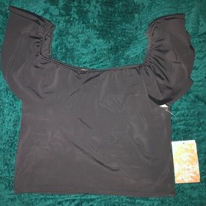 NWT Black Ruffle Around Top - Kortni Jeane